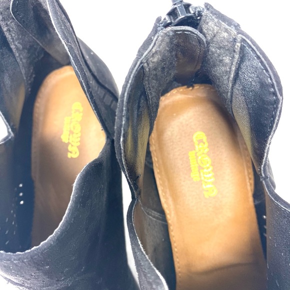 Crown Vintage Booties - Picture 7 of 7